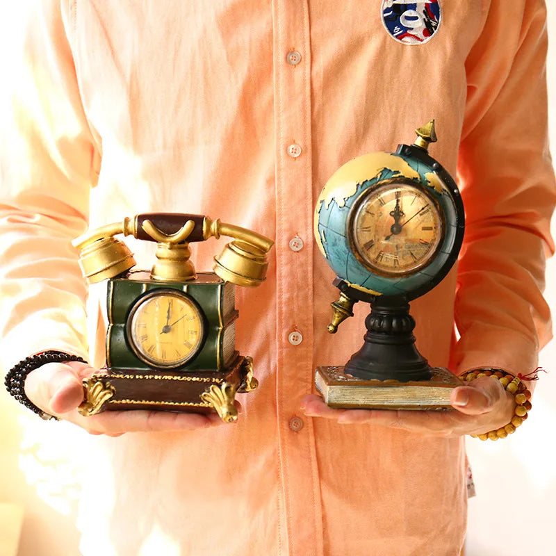 Tidlös Elegance skrivbordsklocka – antikinspirerad accent MILA Sverige