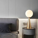 Carvallo – Lyxig Bordslampa med Modern Elegans och Glasdetaljer Carvallo