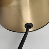 Carvallo – Lyxig Bordslampa med Modern Elegans och Glasdetaljer Carvallo