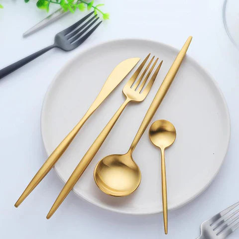 LuxeSet – Lyxig Minimalistisk 24-delars Rostfritt Stål Servis Carvallo