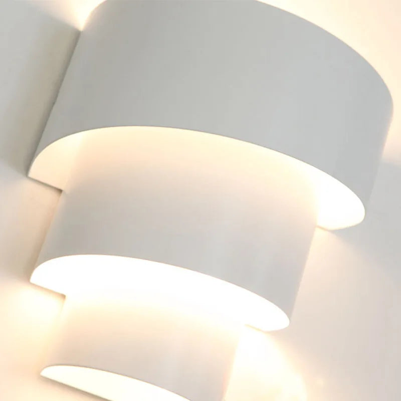 Carvallo – Modern Vägglampa med Elegant LED-design och Diffus Ljus Carvallo