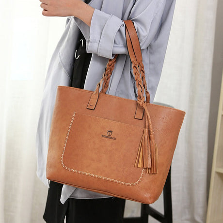 Skulderväska i läder för kvinnor-Accessories-Hemnix-Ljusbrun-Hemnix