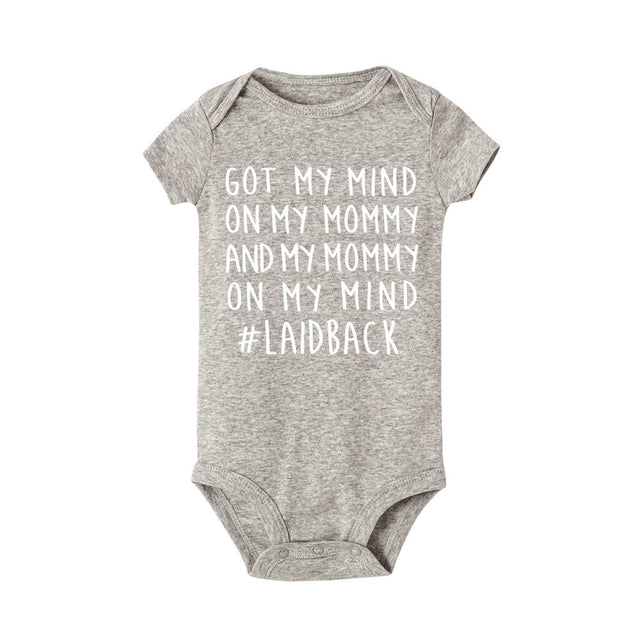 Jag tänker på min mamma Onesie-Kids-Hemnix-Grå med vit text-0-3M-Hemnix