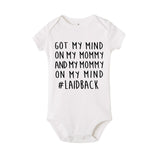 Jag tänker på min mamma Onesie-Kids-Hemnix-Vit med svart text-0-3M-Hemnix