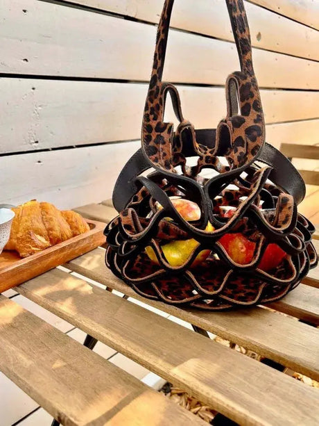 Konvertibel läderväska – Handgjord, hopfällbar och lättviktig bärväska MILA Sverige