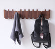 Handgjord Piano Coatrack | Lyxig träcoatrack i pianoform MILA Sverige