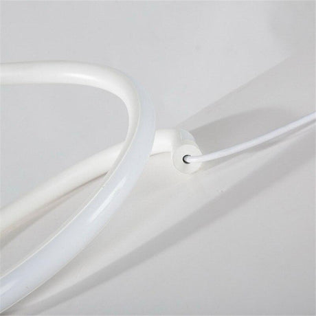 Carvallo – Modern LED Bordslampa med Slim Tubdesign och Intensiv Belysning Carvallo