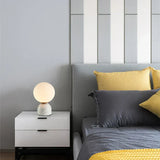 MarbleLume - Modern Marmor Bordslampa med Rund Glaskupa | Stilren Belysning Carvallo