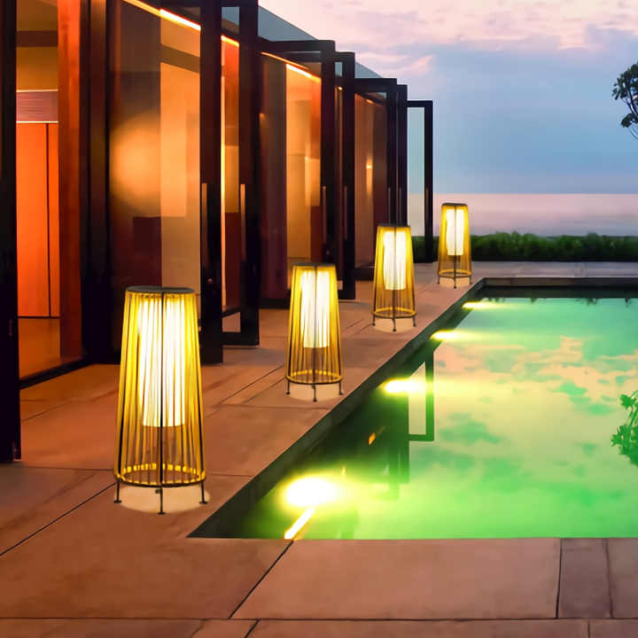 Solar LED Rattanlampa – Stor utomhusbelysning i oval design för trädgård och terrass Carvallo