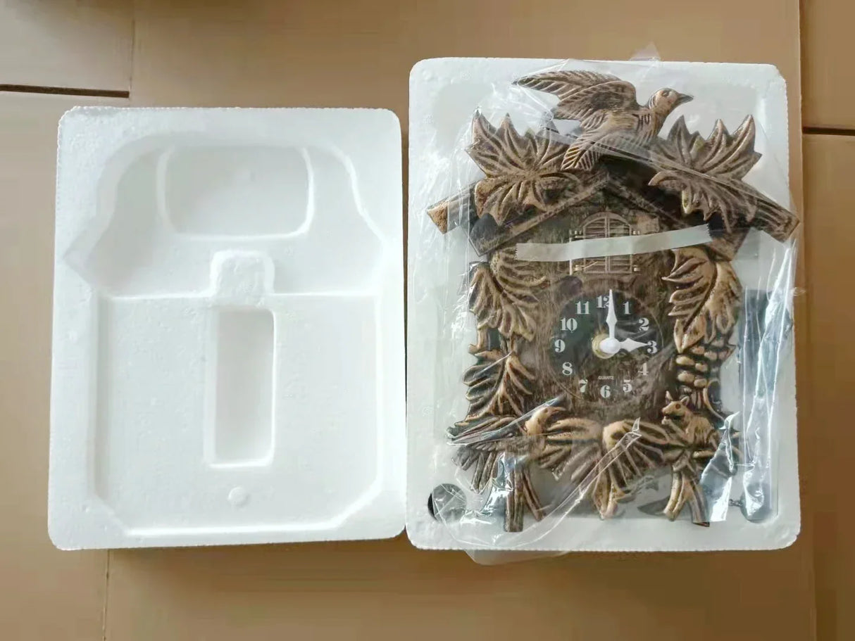 BirdTime - Klassisk Kuckarocka med Ljud och Dekorativ Design Carvallo