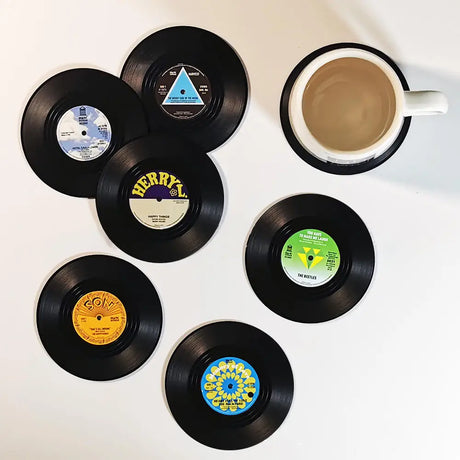 Retro Vinyl Coasters Set - Skydda din möbel med musikalisk stil Carvallo