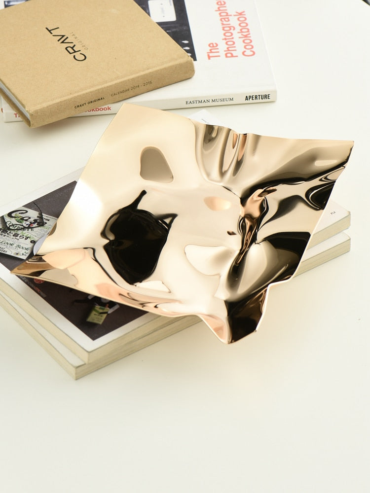 Carvallo – Lyxig rostfri stålhållare med unik skrumpen design Carvallo