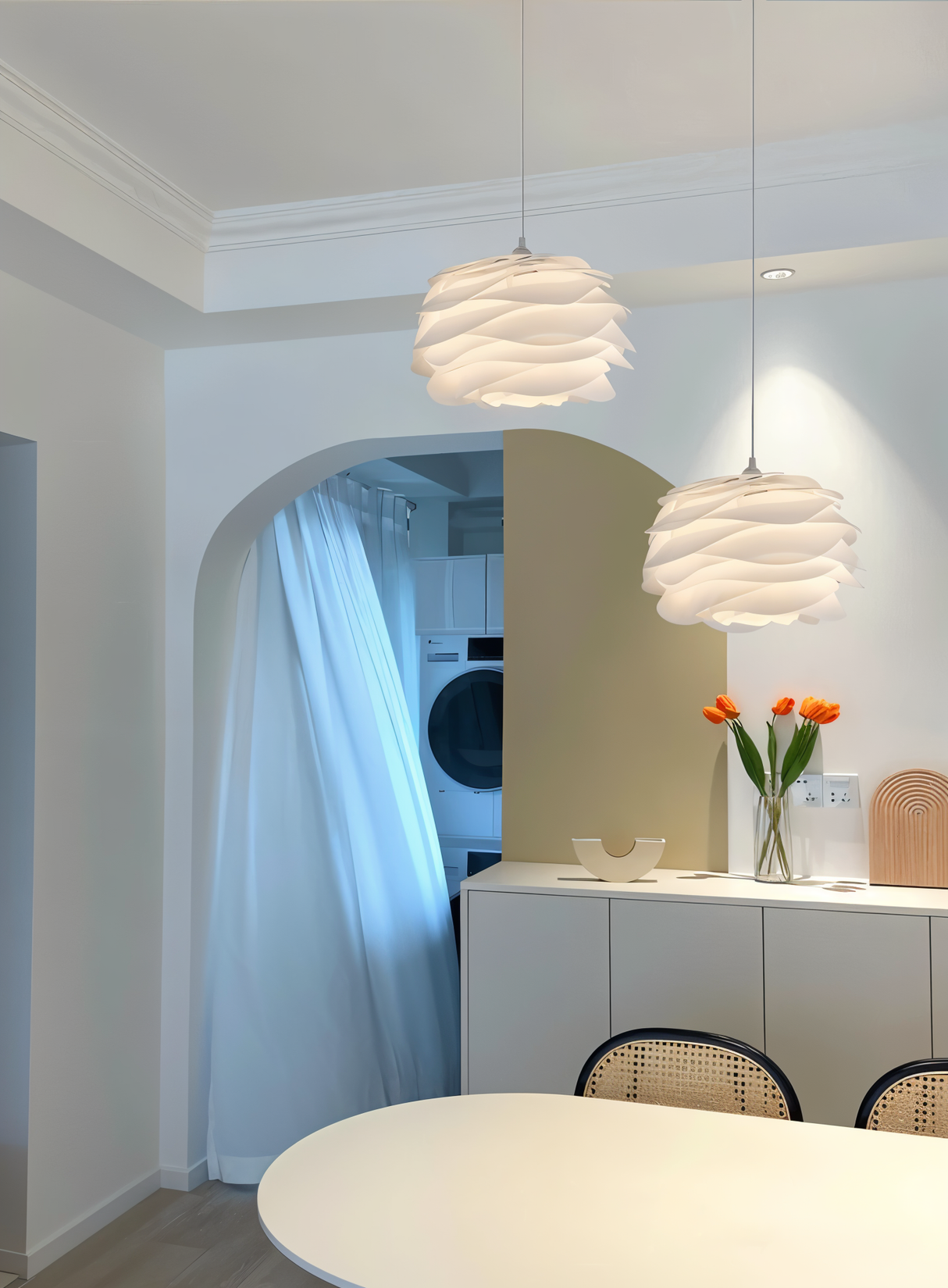 Aurora Taklampa – Stilren PVC Pendel i Blomdesign Hemnix