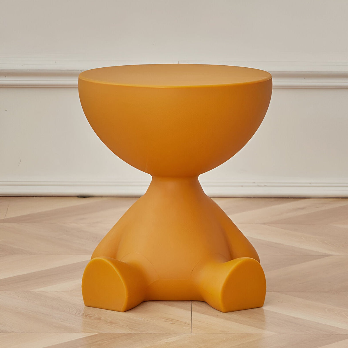 Modernt runt soffbord – Elegant mittpunkt i vardagsrummet med klassisk design MILA Sverige