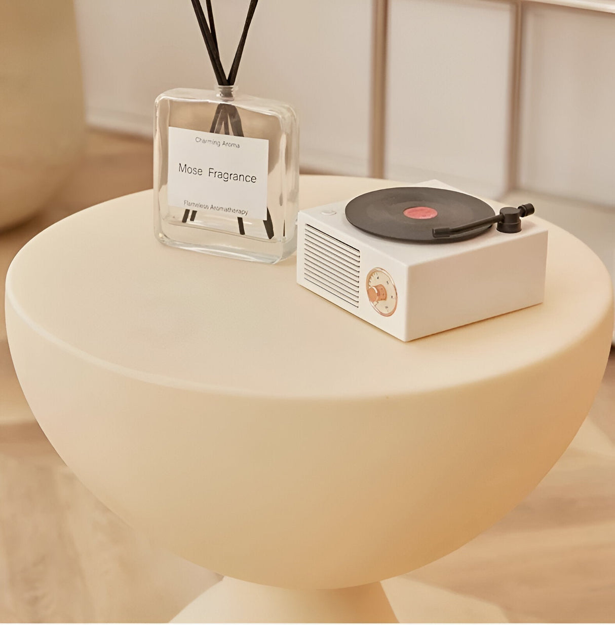 Modernt runt soffbord – Elegant mittpunkt i vardagsrummet med klassisk design MILA Sverige