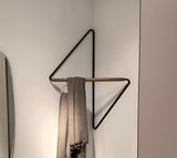 Modern geometrisk metallklädhängare – snygg och mångsidig förvaringslösning MILA Sverige