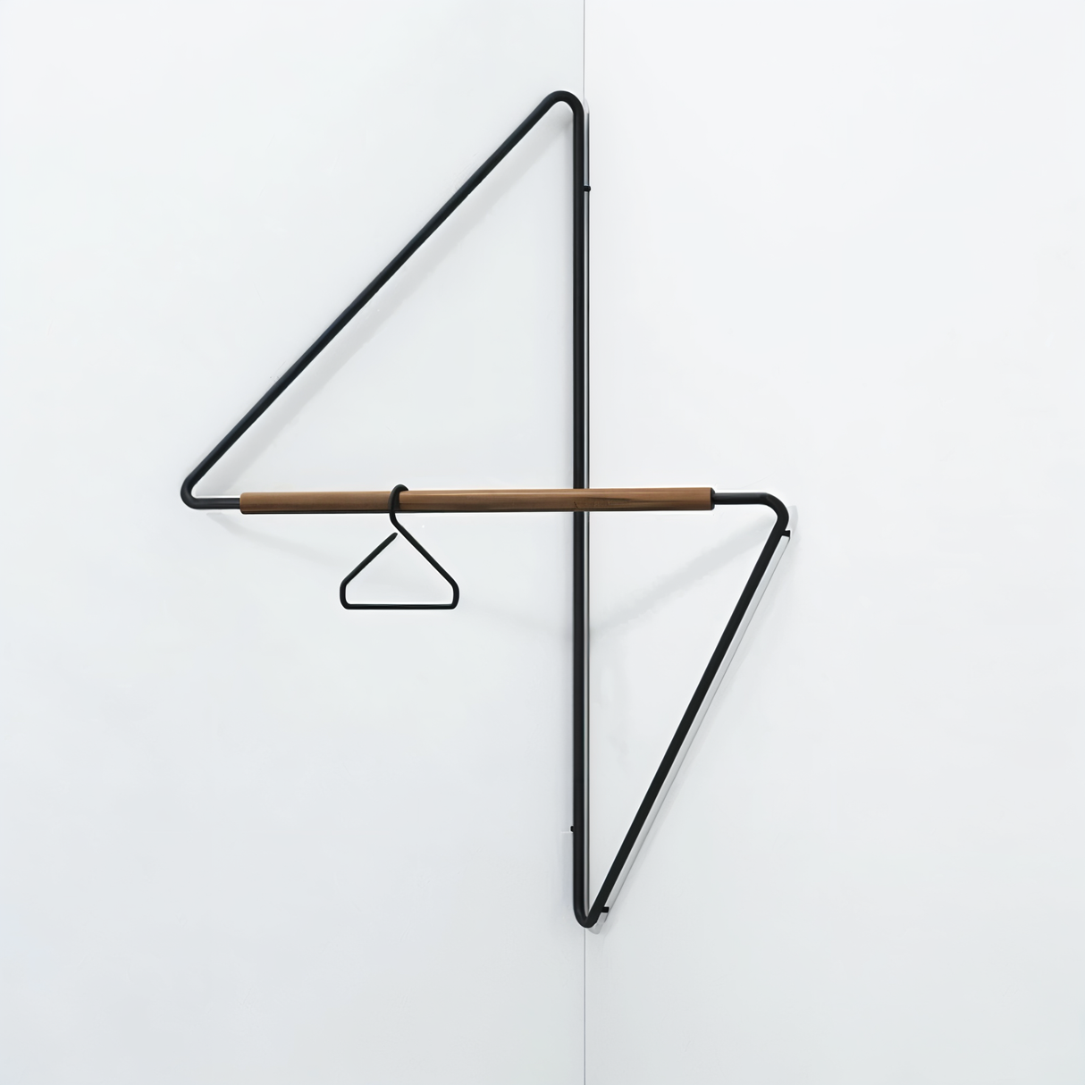 Modern geometrisk metallklädhängare – snygg och mångsidig förvaringslösning MILA Sverige