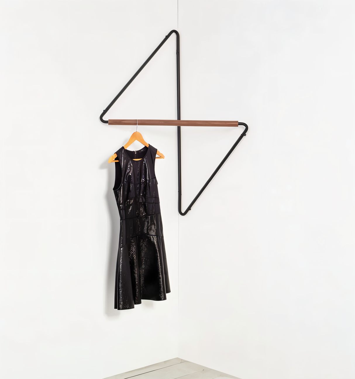 Modern geometrisk metallklädhängare – snygg och mångsidig förvaringslösning MILA Sverige