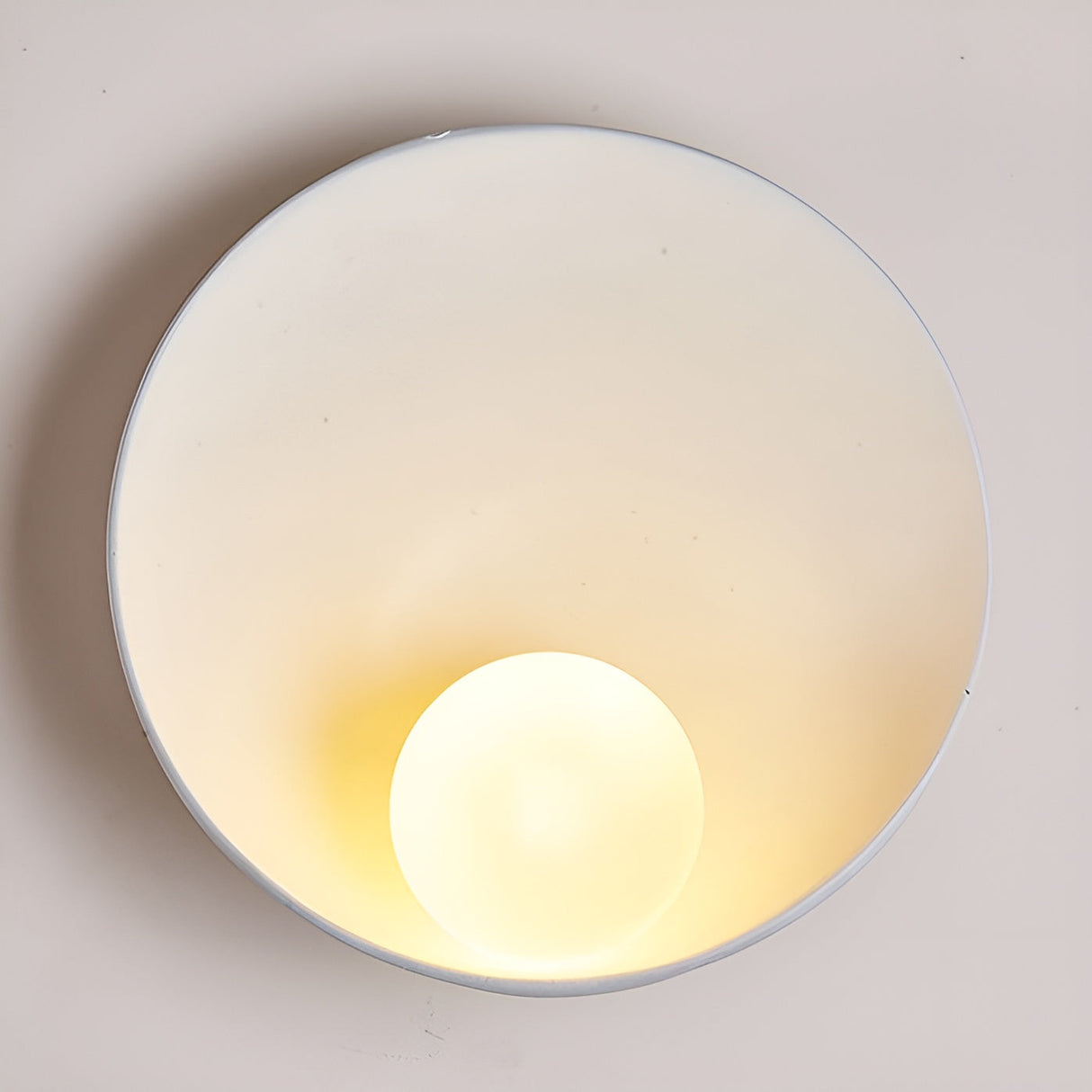 SerenityPearl - Wabi Sabi inspired wall lamp for an inviting atmosphere Carvallo