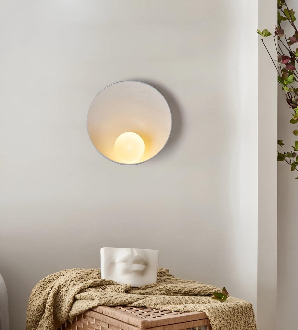 SerenityPearl - Wabi Sabi inspired wall lamp for an inviting atmosphere Carvallo