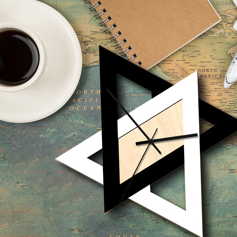 Carvallo - Konstnärlig triade väggklocka med modern stil Carvallo