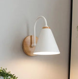 OakShine – Trävägglampa med Varmt Ljus Carvallo