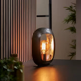 Vintage-stil bordslampa i metall med elegant svart nickel-finish – finns i liten, medel och stor Carvallo