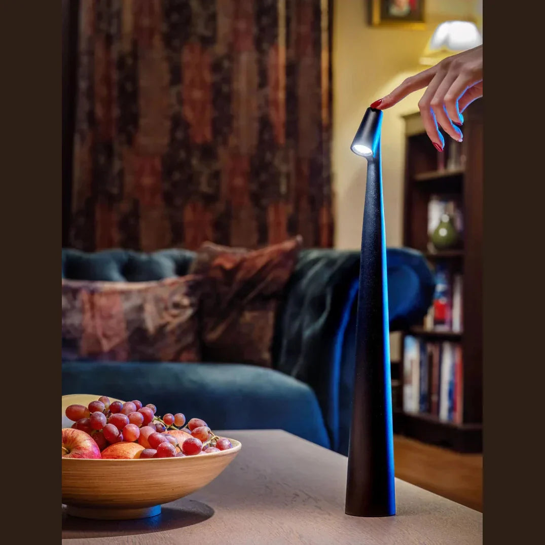 LumiGlow | Trådlös Dimbara LED Bordslampa för Hem Carvallo