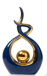 Carvallo – Abstrakt Keramisk Skulptur med Guldaccenter för Tidlös Elegans Carvallo