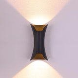 Vattentät LED Vägglampa | 7.9–11.8 x 3.9–4.7 tum | Aluminium & Glas | IP65 Klassad Modern Utomhusbelysning | Brick by Brick Carvallo