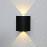 Carvallo LED Utomhus vägglampa Modern | Energieffektiv & Väderbeständig | 7x7,5 cm | Varmvitt ljus för Trädgård & Fasad Carvallo