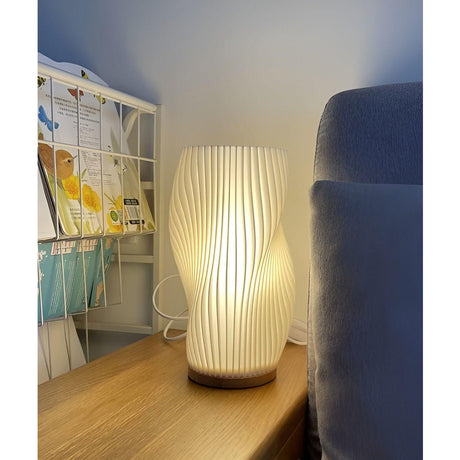 ChicPleats Lampa - Luksusig Fransk Kräm Ficklampor för en Mysig Atmosfär Carvallo