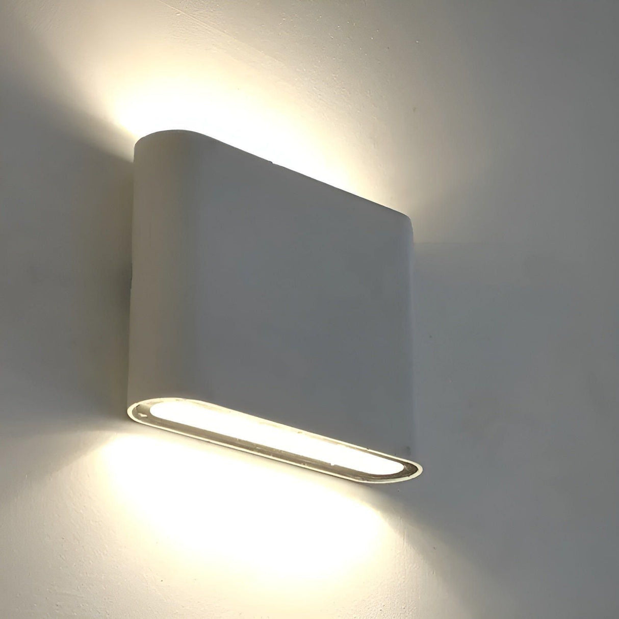 PowerShine Light - Minimalist Vattentät Utomhus LED Vägglampa Carvallo