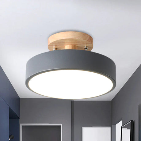 Färgglad Semi-flush LED Taklampa | 7.08×3.93 in | Modern Målad Trä & Hardware Armatur | Brick by Brick Carvallo