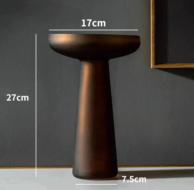 Kaffeefärgad glasvas med frostad yta – Nordic Light lyxstil för din dekoration Carvallo