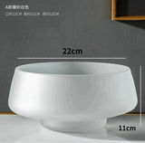 Kaffeefärgad glasvas med frostad yta – Nordic Light lyxstil för din dekoration Carvallo