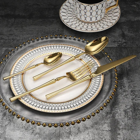 Kin 4-delars guld bestickset | Rostfritt stål | Elegant mat | Brick by Brick Carvallo