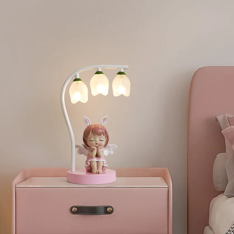 BlossomGlow – Söt Barnrum Bordslampa med LED och Blommönster Carvallo