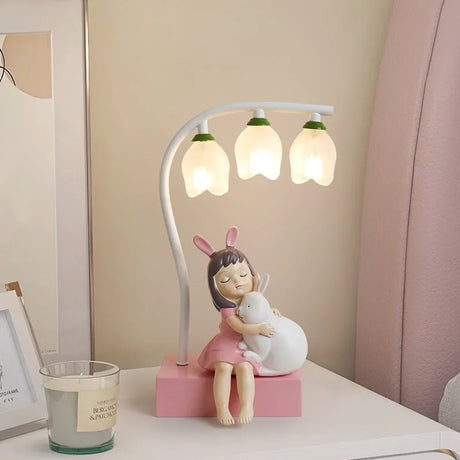 BlossomGlow – Söt Barnrum Bordslampa med LED och Blommönster Carvallo