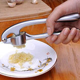 Krossa, hacka och pressa vitlök enkelt med GarlicEase vitlökspress Carvallo