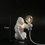 GorillaLux - Unik Gorilla Bordslampa | Modern Djurarmatur med Varm LED Belysning Carvallo