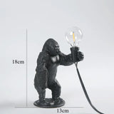 GorillaLux - Unik Gorilla Bordslampa | Modern Djurarmatur med Varm LED Belysning Carvallo