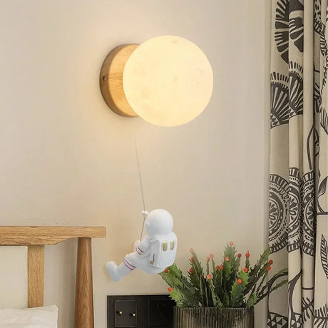 MoonGlow – Magisk månlampa med lugnande glöd och elegant design Carvallo