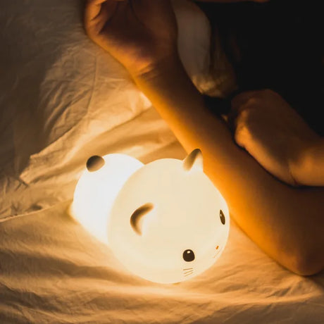 BunnyGlow - Dimbart LED-nattlampa för barn med touchkontroll och USB-laddningsfunktion Carvallo