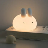 BunnyGlow - Dimbart LED-nattlampa för barn med touchkontroll och USB-laddningsfunktion Carvallo