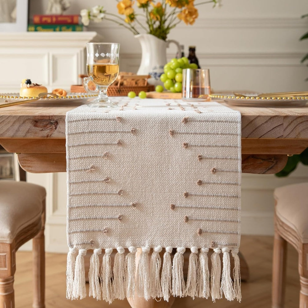 LuxeWeave Tassel Runner – Elegant bordsaccent med Boho Charm MILA Sverige