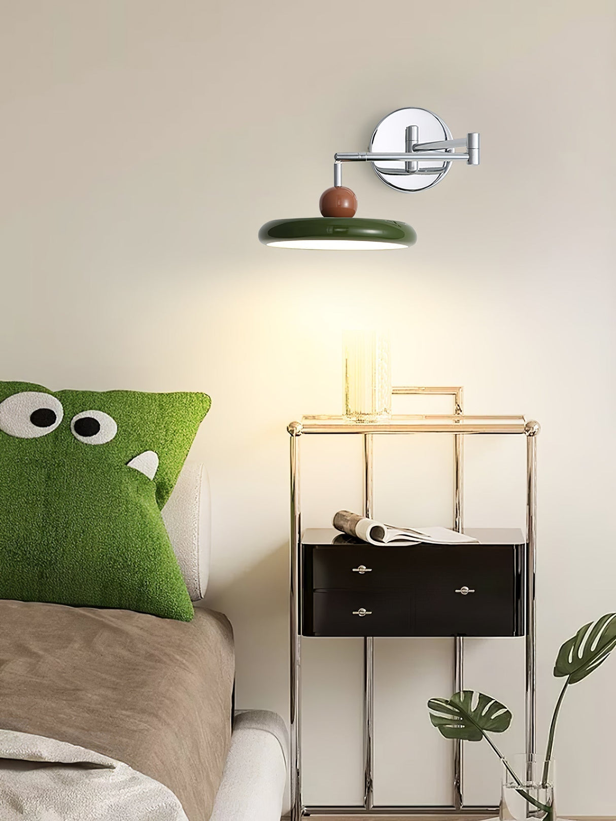 Väggmonterad Lola Svängarm Lampa – Minimalistisk Justerbar Belysning Carvallo