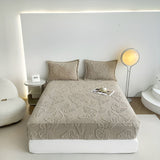 LuxQuilt Madrasskydd - Lyxigt Vadderat Mjölksammet Dammtålig Madrassöverdrag Carvallo