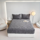 LuxQuilt Madrasskydd - Lyxigt Vadderat Mjölksammet Dammtålig Madrassöverdrag Carvallo