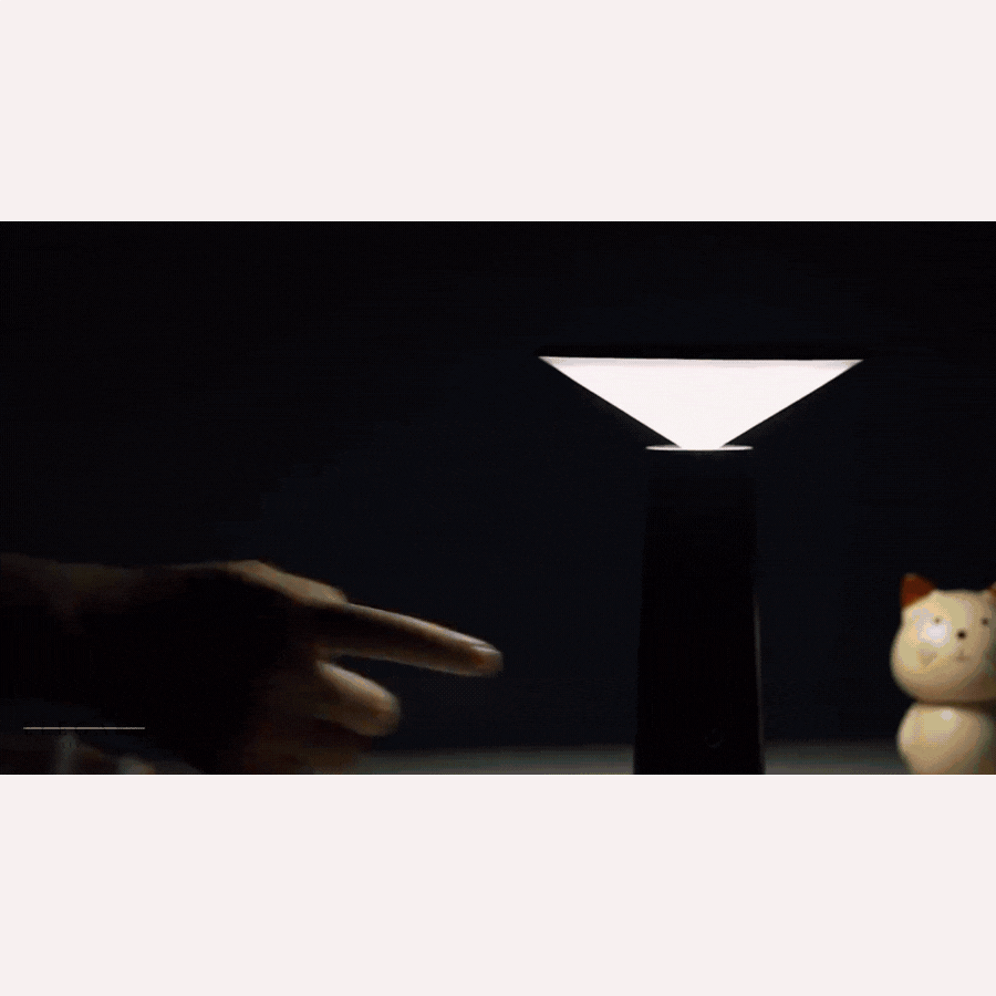 Bordlampa med glasskula skärm – Skandinavisk, stilren belysning för mysiga rum Carvallo